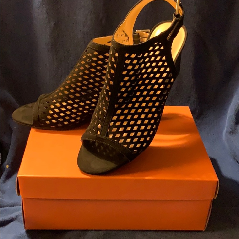 Unisa Black Fabric “Ungaila” 9.5 Shoes Mint!